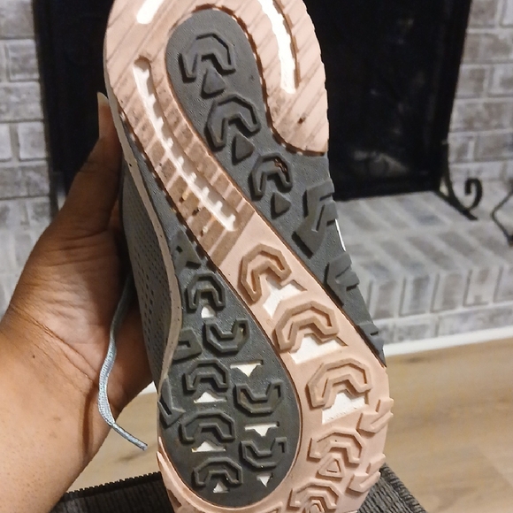 U.S. Polo Assn. Women's Gray and Pink Lace-Up Sneakers - Picture 3 of 7